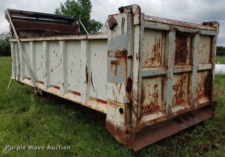 image for item DP7906 1999 BMT-400  dump bed