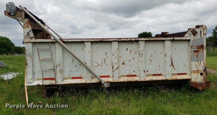 image for item DP7906 1999 BMT-400  dump bed
