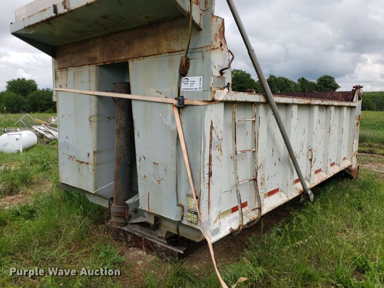 image for item DP7906 1999 BMT-400  dump bed