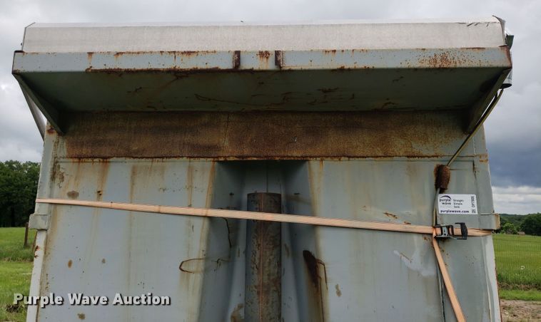 image for item DP7906 1999 BMT-400  dump bed