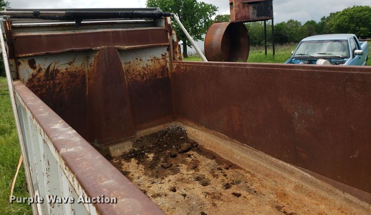 image for item DP7906 1999 BMT-400  dump bed