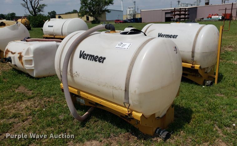 image for item DP7933 (2) Vermeer poly tanks