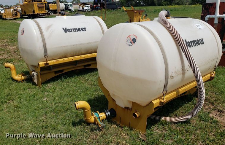 image for item DP7933 (2) Vermeer poly tanks