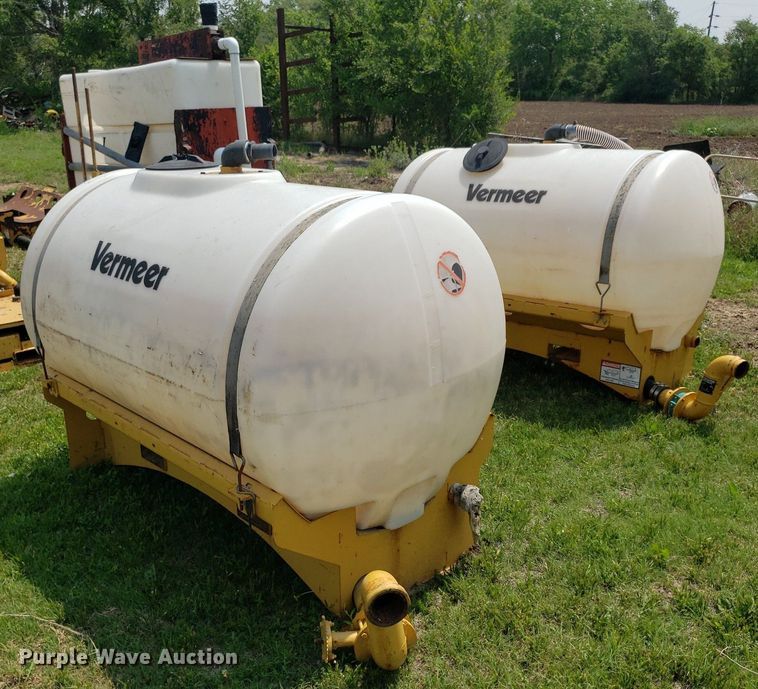 image for item DP7933 (2) Vermeer poly tanks