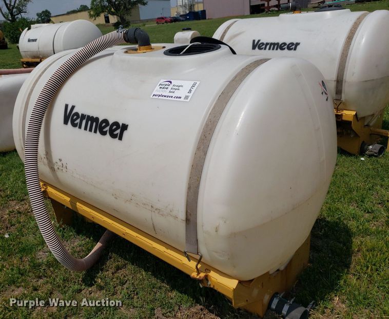 image for item DP7933 (2) Vermeer poly tanks