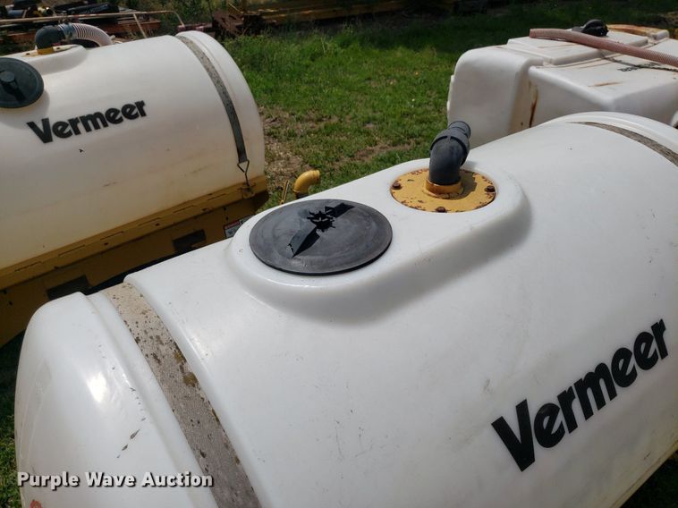image for item DP7933 (2) Vermeer poly tanks