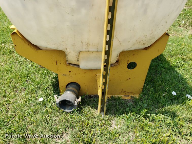 image for item DP7933 (2) Vermeer poly tanks