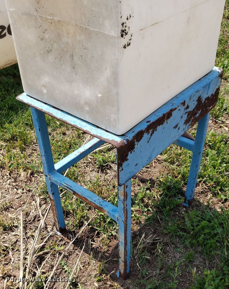 image for item DP7934 (5) poly tanks