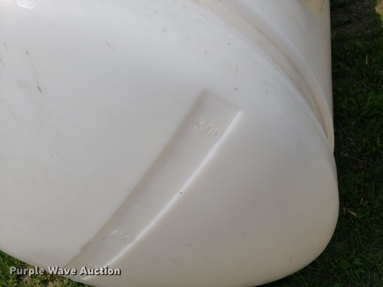 image for item DP7934 (5) poly tanks