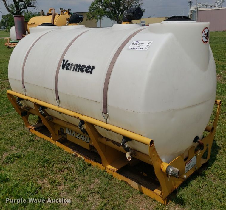 image for item DP7935 Vermeer MX240  tank