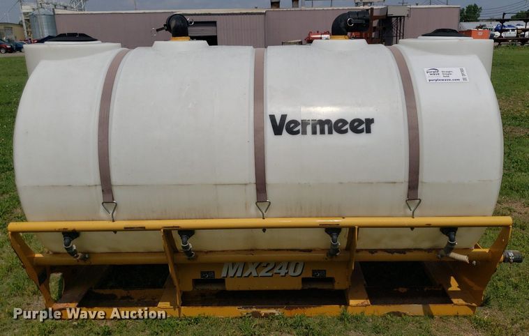 image for item DP7935 Vermeer MX240  tank