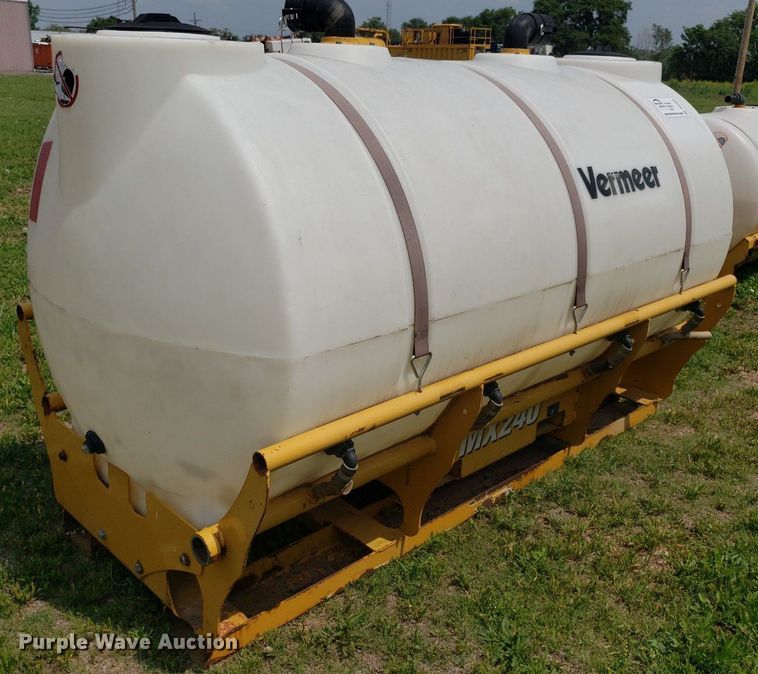 image for item DP7935 Vermeer MX240  tank