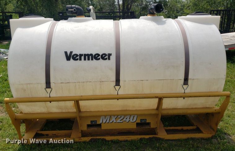 image for item DP7935 Vermeer MX240  tank