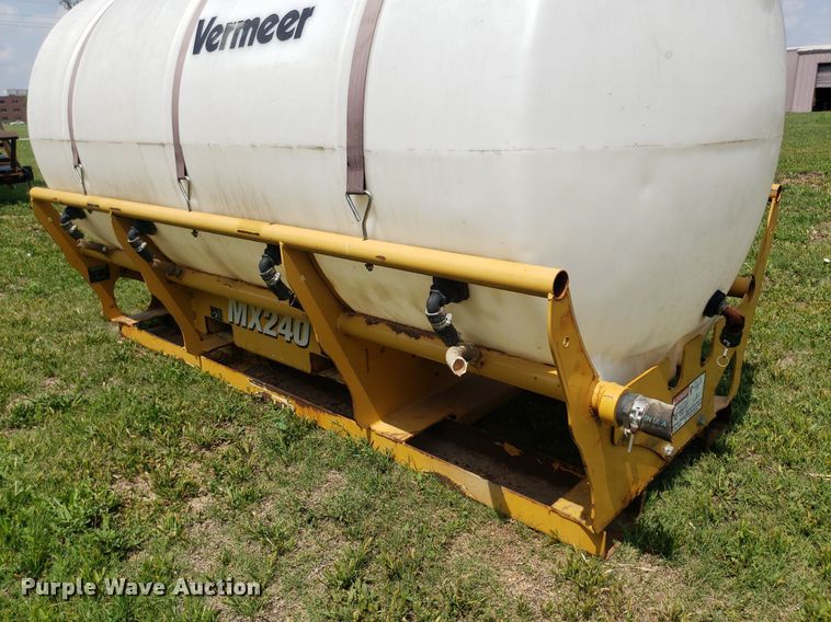 image for item DP7935 Vermeer MX240  tank