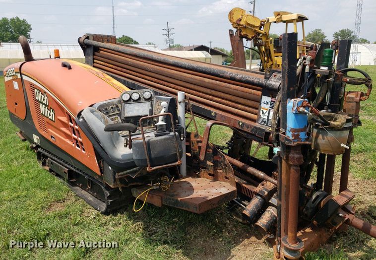 image for item DP7941 2004 Ditch Witch JT1220 Mach 1  directional boring unit
