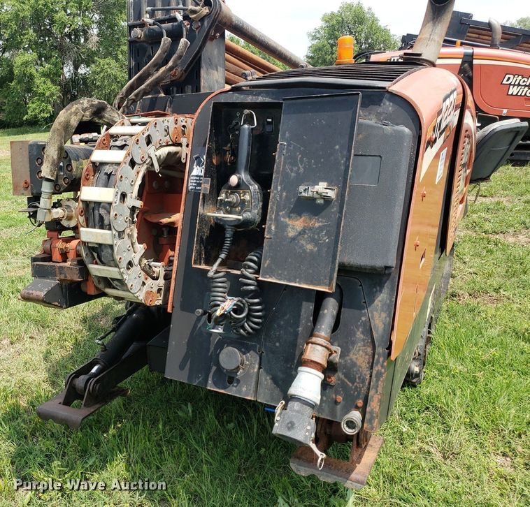 image for item DP7941 2004 Ditch Witch JT1220 Mach 1  directional boring unit