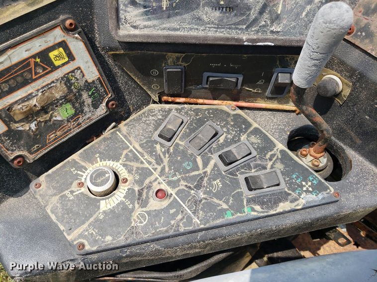 image for item DP7941 2004 Ditch Witch JT1220 Mach 1  directional boring unit