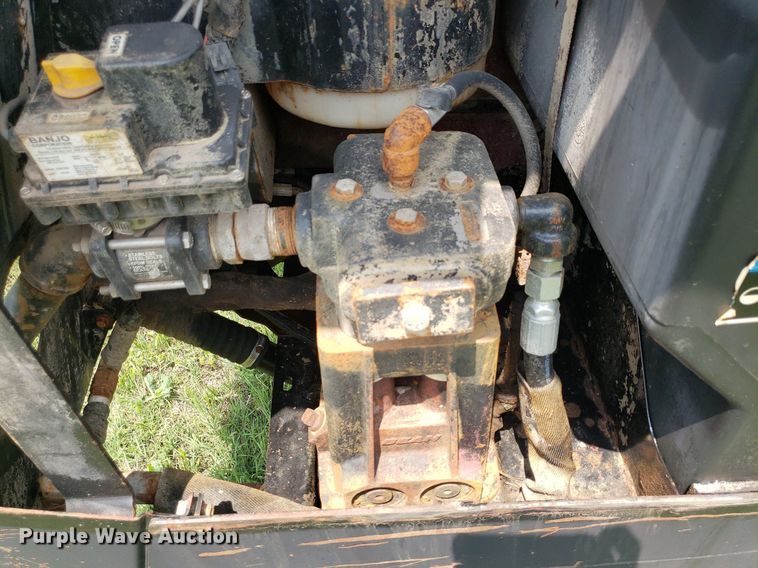 image for item DP7941 2004 Ditch Witch JT1220 Mach 1  directional boring unit