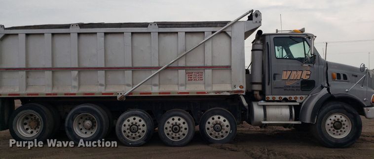 image for item DP7951 2000 Sterling L/LT9500  dump truck