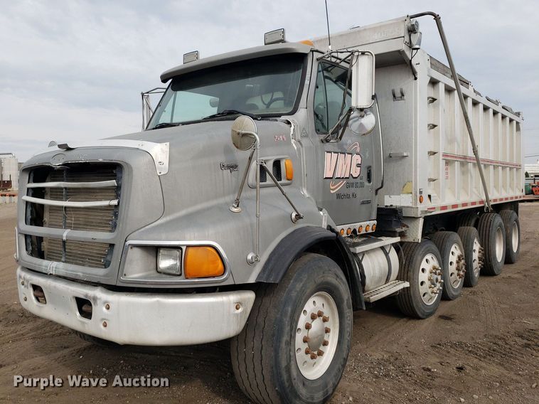 image for item DP7951 2000 Sterling L/LT9500  dump truck