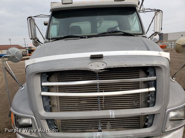 image for item DP7951 2000 Sterling L/LT9500  dump truck