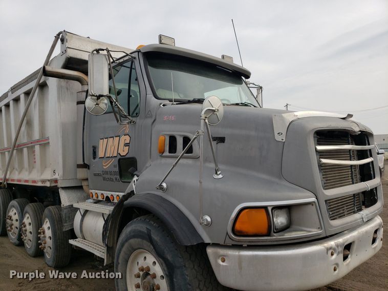image for item DP7951 2000 Sterling L/LT9500  dump truck