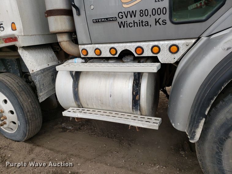 image for item DP7951 2000 Sterling L/LT9500  dump truck