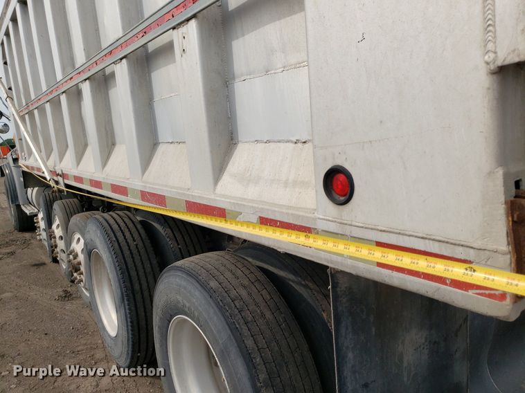 image for item DP7951 2000 Sterling L/LT9500  dump truck