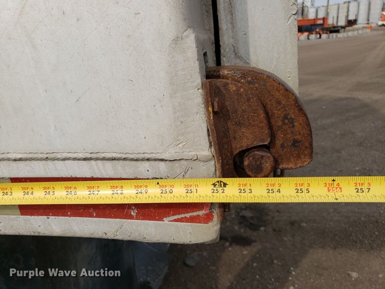 image for item DP7951 2000 Sterling L/LT9500  dump truck