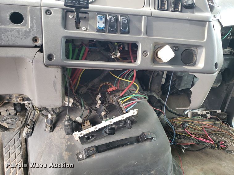 image for item DP7951 2000 Sterling L/LT9500  dump truck