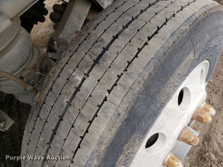 image for item DP7951 2000 Sterling L/LT9500  dump truck