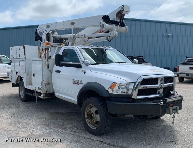 image for item DP8648 2017 Dodge Ram 5500HD  bucket truck