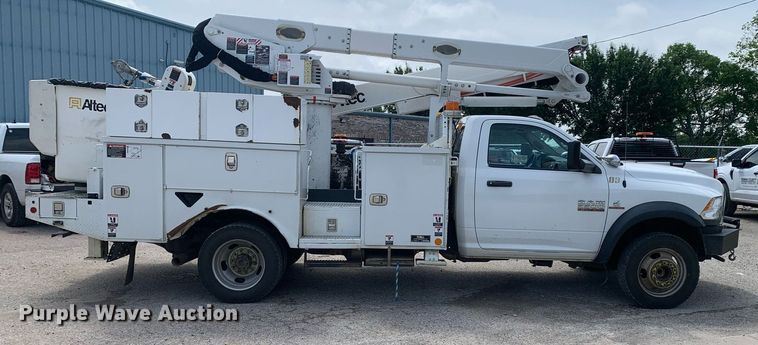 image for item DP8648 2017 Dodge Ram 5500HD  bucket truck