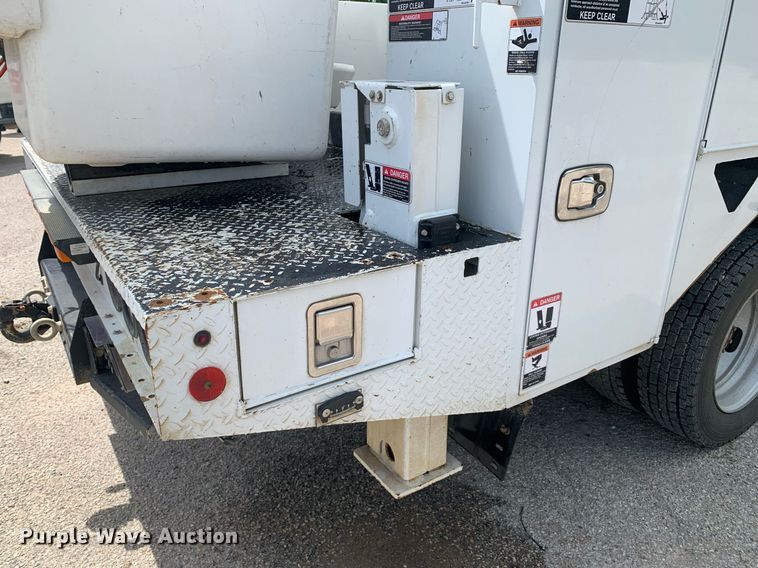 image for item DP8648 2017 Dodge Ram 5500HD  bucket truck