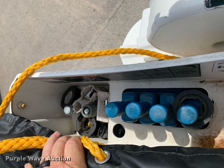 image for item DP8648 2017 Dodge Ram 5500HD  bucket truck