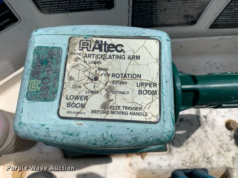 image for item DP8648 2017 Dodge Ram 5500HD  bucket truck