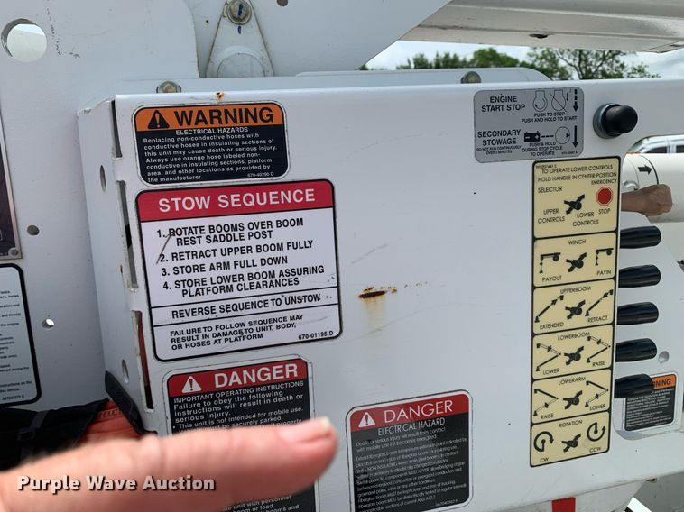 image for item DP8648 2017 Dodge Ram 5500HD  bucket truck