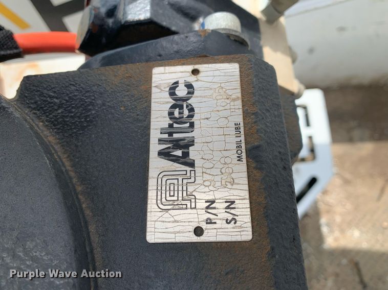 image for item DP8648 2017 Dodge Ram 5500HD  bucket truck