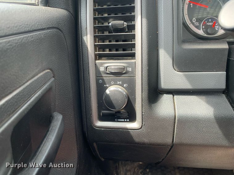 image for item DP8648 2017 Dodge Ram 5500HD  bucket truck