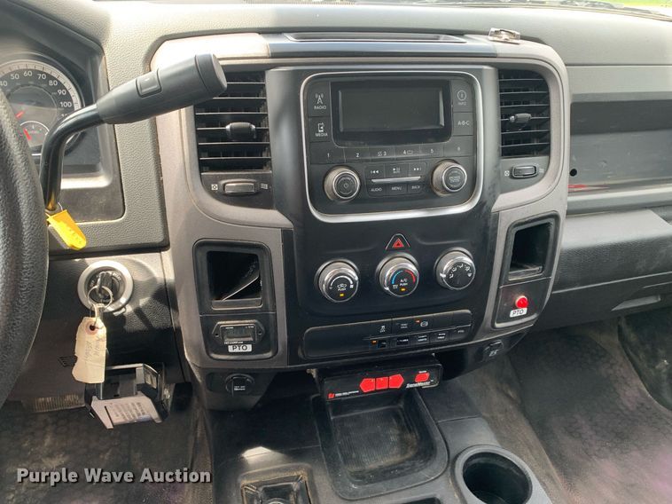 image for item DP8648 2017 Dodge Ram 5500HD  bucket truck