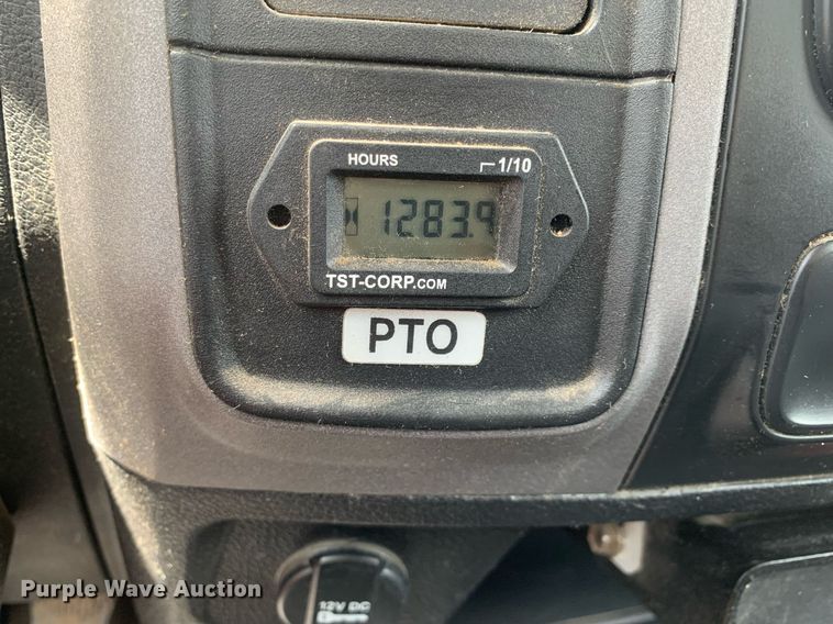 image for item DP8648 2017 Dodge Ram 5500HD  bucket truck