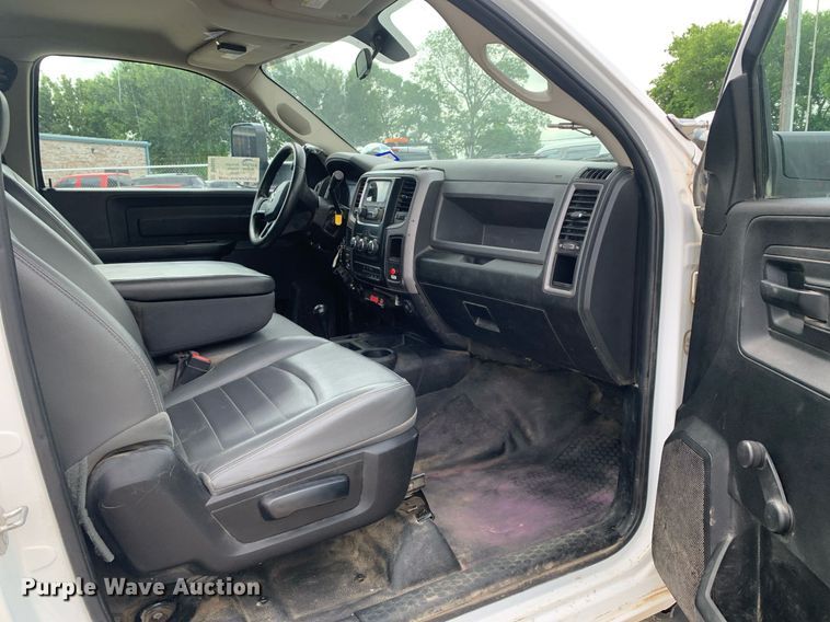 image for item DP8648 2017 Dodge Ram 5500HD  bucket truck