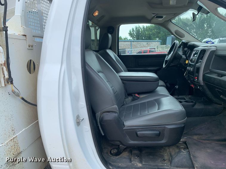 image for item DP8648 2017 Dodge Ram 5500HD  bucket truck