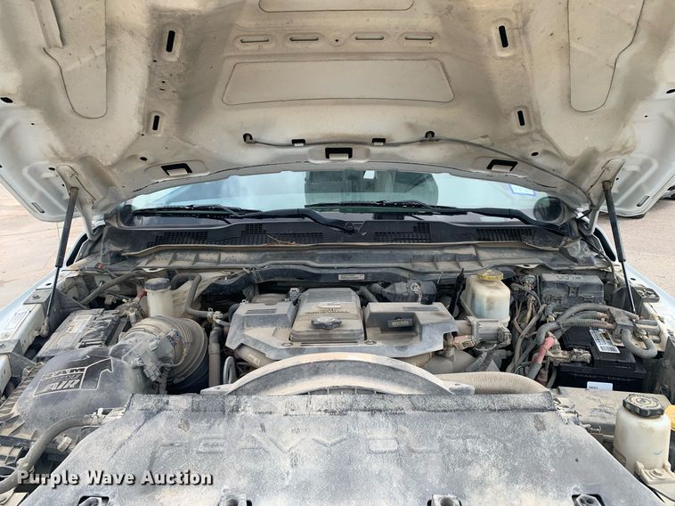 image for item DP8648 2017 Dodge Ram 5500HD  bucket truck