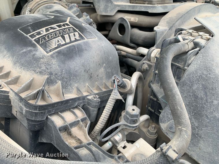 image for item DP8648 2017 Dodge Ram 5500HD  bucket truck