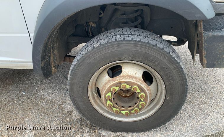 image for item DP8648 2017 Dodge Ram 5500HD  bucket truck