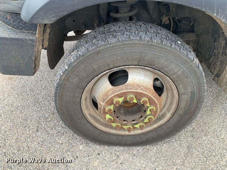 image for item DP8648 2017 Dodge Ram 5500HD  bucket truck