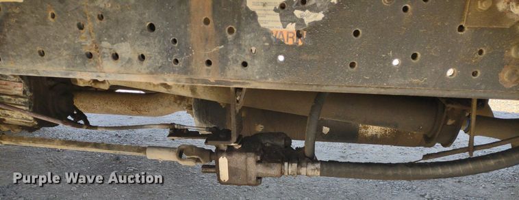 image for item DQ1699 1995 Ford F800  dump truck