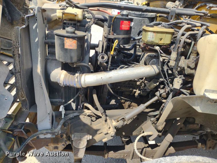 image for item DQ1699 1995 Ford F800  dump truck