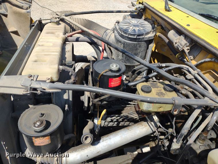 image for item DQ1699 1995 Ford F800  dump truck